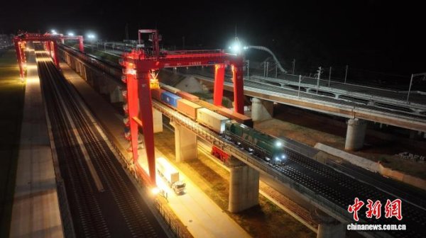 启泰网 今年前9个月浙江义乌海铁联运重箱发量同比增长22.6%